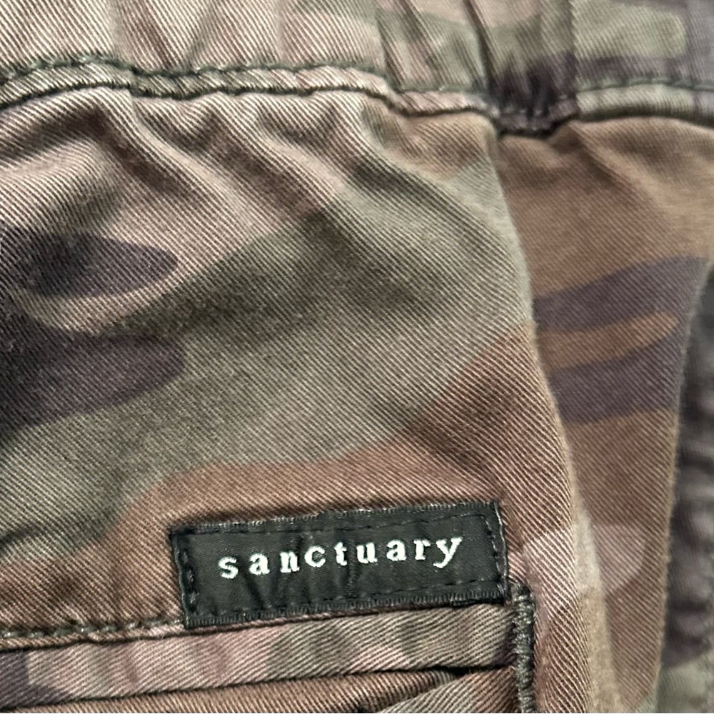 Sanctuary Standard Surplus Cargo Camo Pants, Size 28 - Picture 9 of 12